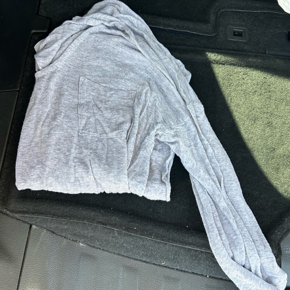 Long sleeve grey shirt
